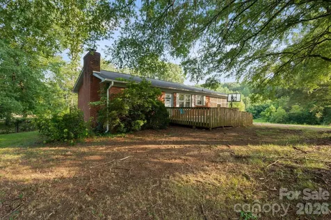389 Midway Lake Road Mooresville NC 28115