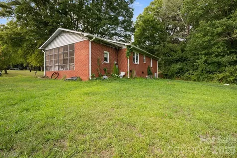 389 Midway Lake Road Mooresville NC 28115