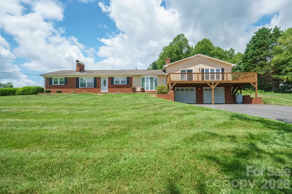 2053 Boiling Springs Road Purlear NC 28665