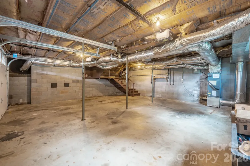 2053 Boiling Springs Road Purlear NC 28665