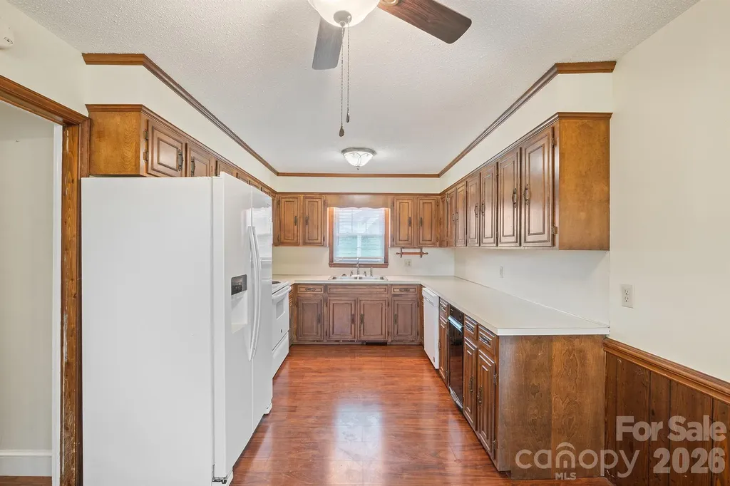 2053 Boiling Springs Road Purlear NC 28665