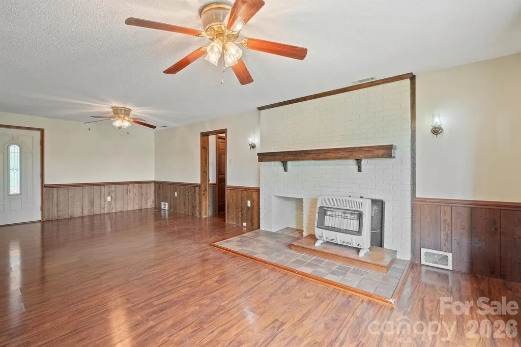 2053 Boiling Springs Road Purlear NC 28665