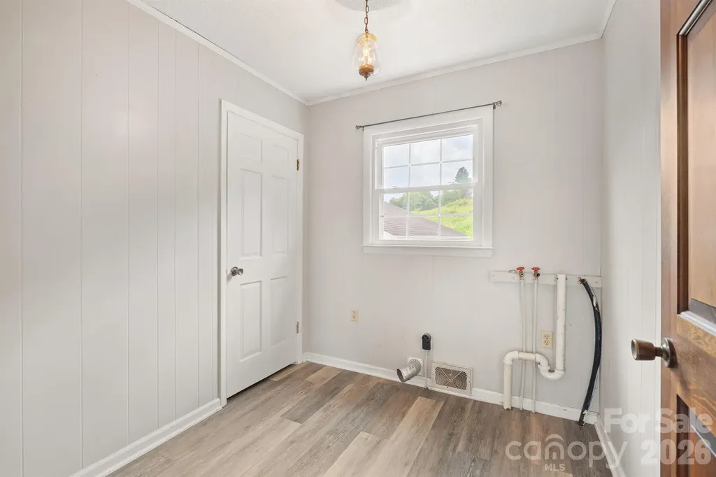 2053 Boiling Springs Road Purlear NC 28665