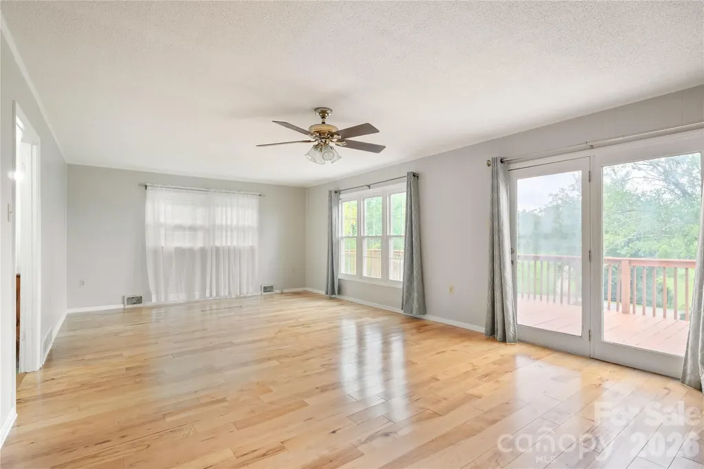 2053 Boiling Springs Road Purlear NC 28665