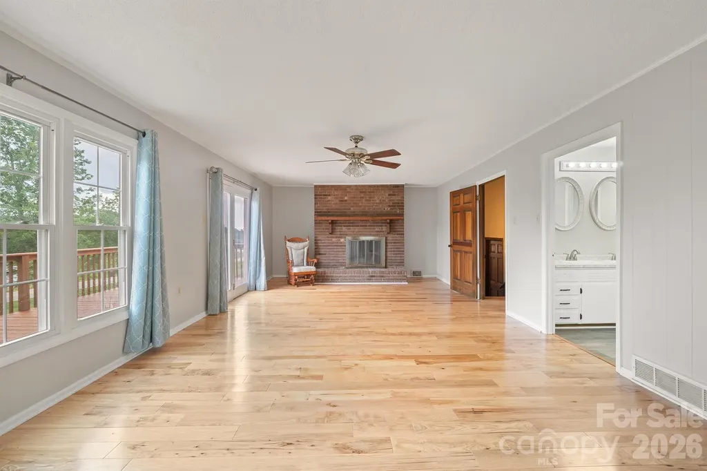 2053 Boiling Springs Road Purlear NC 28665