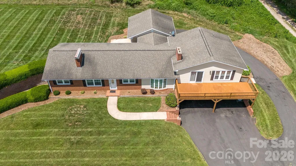 2053 Boiling Springs Road Purlear NC 28665