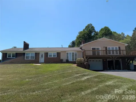 2053 Boiling Springs Road Purlear NC 28665