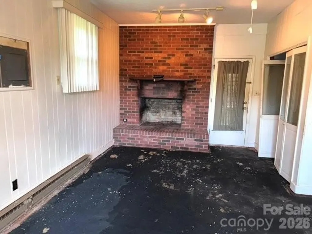 3196 Westview Street Valdese NC 28690