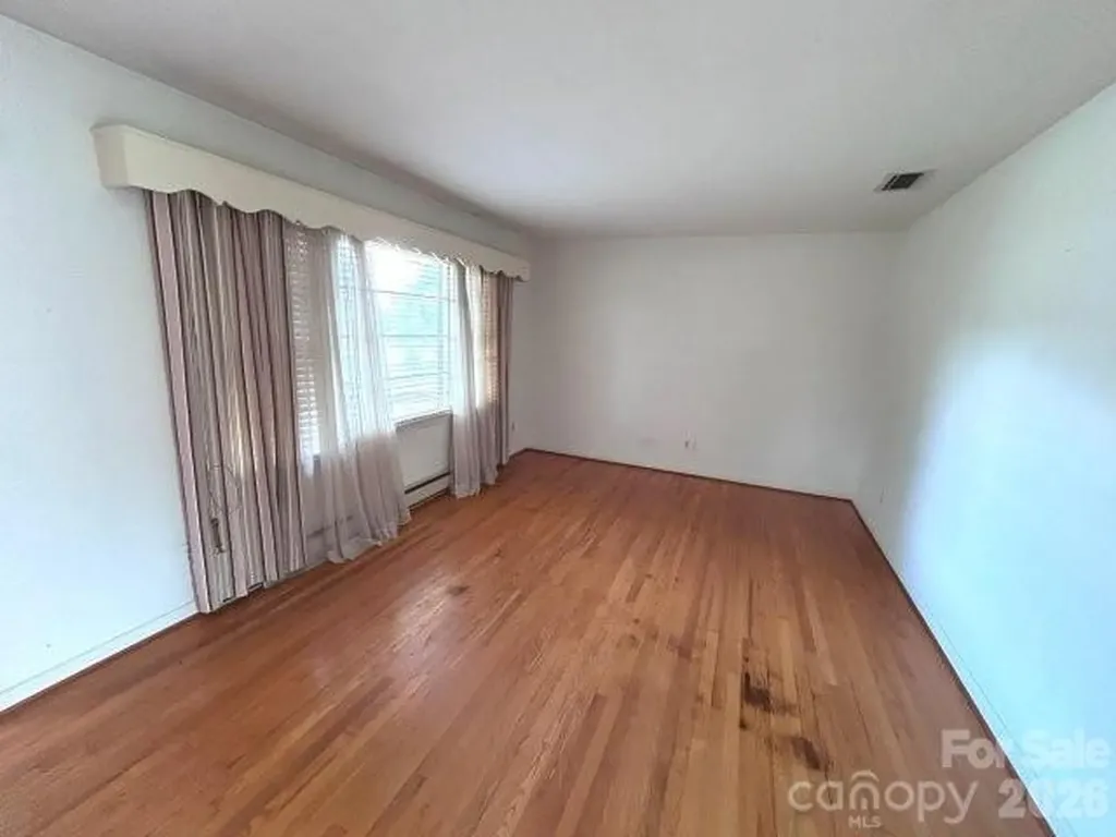 3196 Westview Street Valdese NC 28690