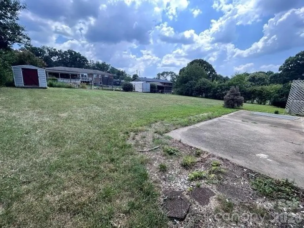 3196 Westview Street Valdese NC 28690