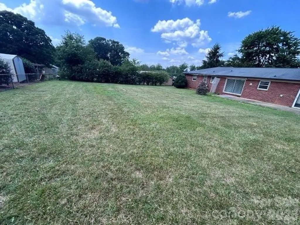 3196 Westview Street Valdese NC 28690