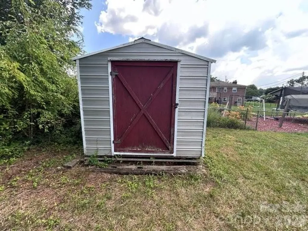 3196 Westview Street Valdese NC 28690
