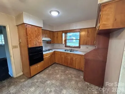 3196 Westview Street Valdese NC 28690