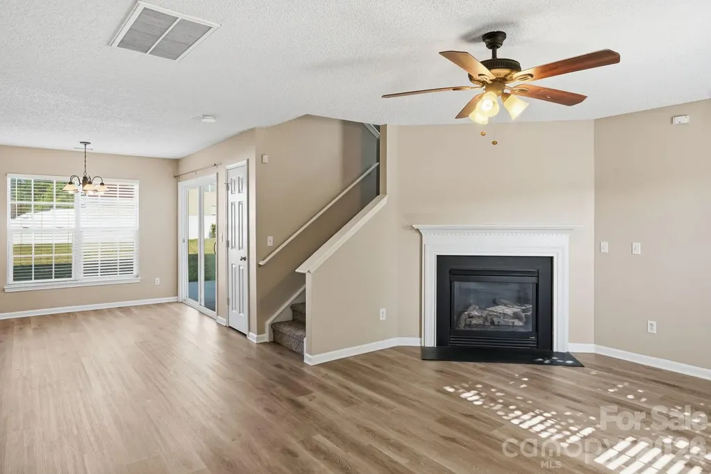 1528 Harland Street Charlotte NC 28216