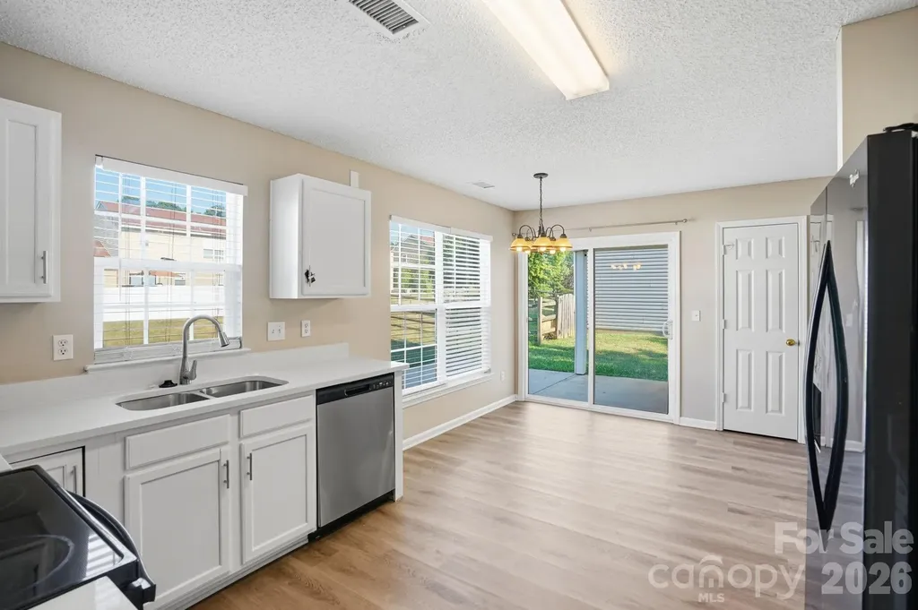 1528 Harland Street Charlotte NC 28216