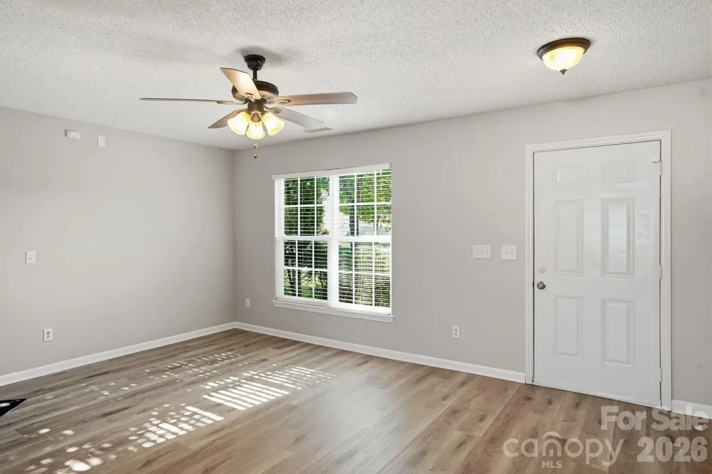1528 Harland Street Charlotte NC 28216