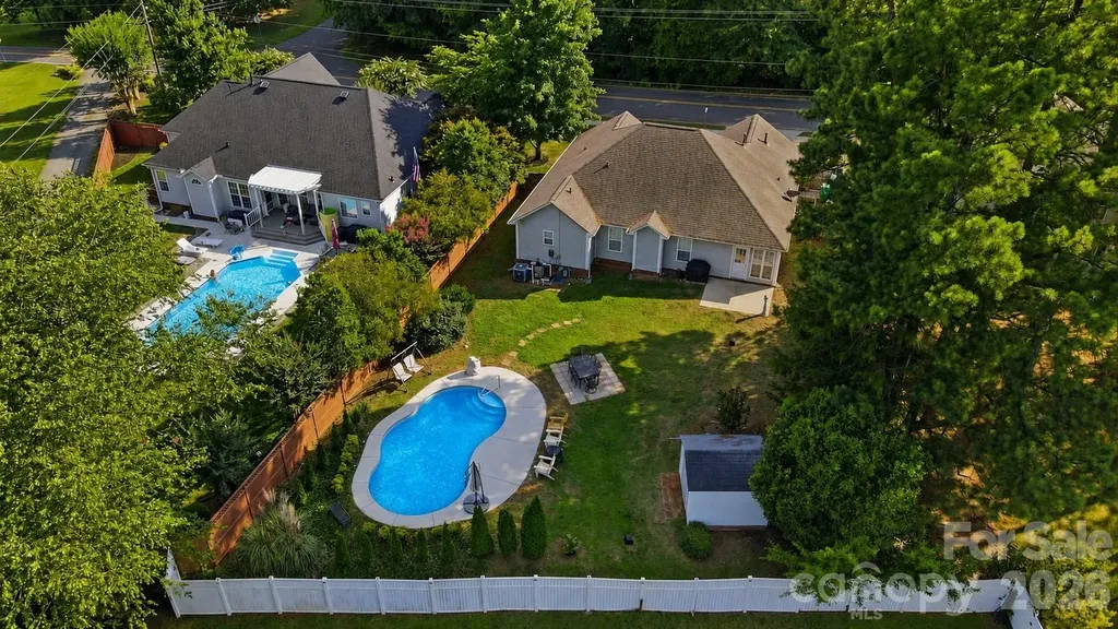 7206 Rock Island Road Charlotte NC 28278