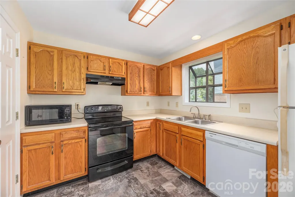 59 Nazarene Way Waynesville NC 28785
