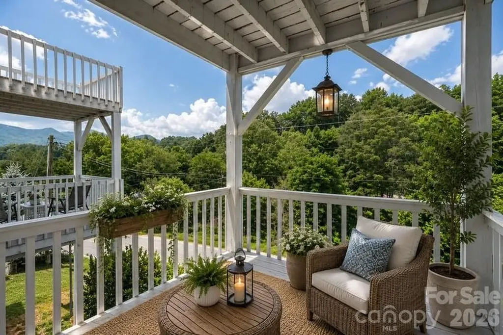59 Nazarene Way Waynesville NC 28785