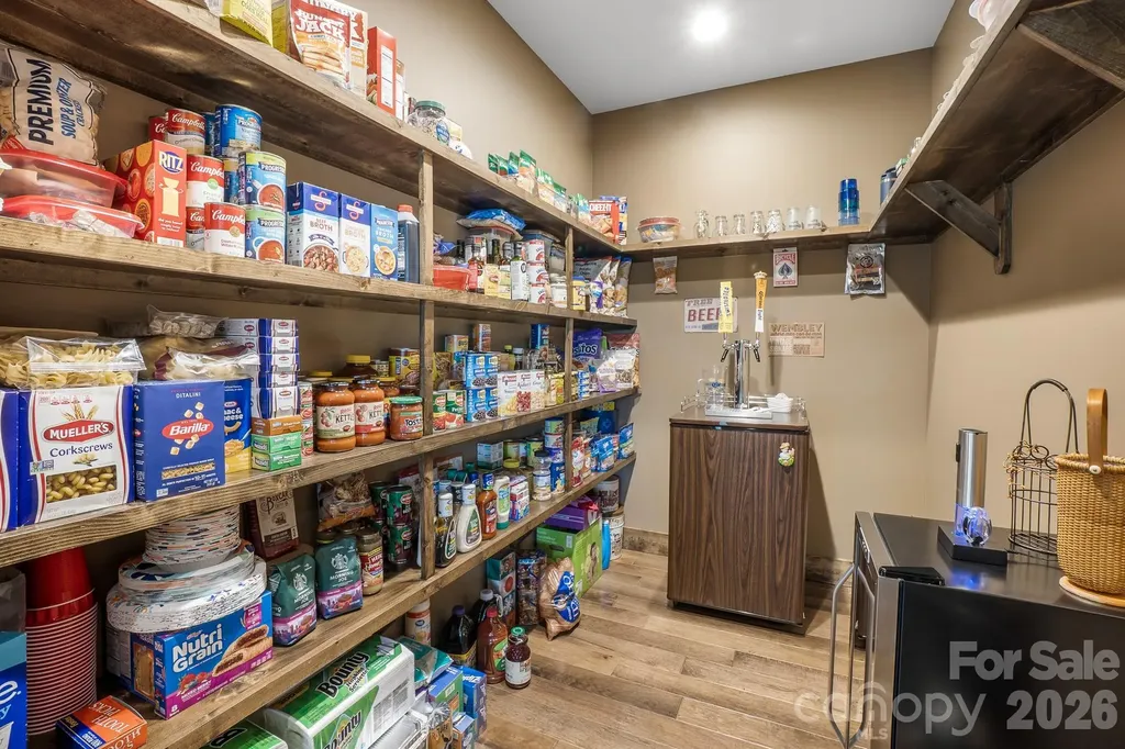 1009 Larkspur Trail Banner Elk NC 28604