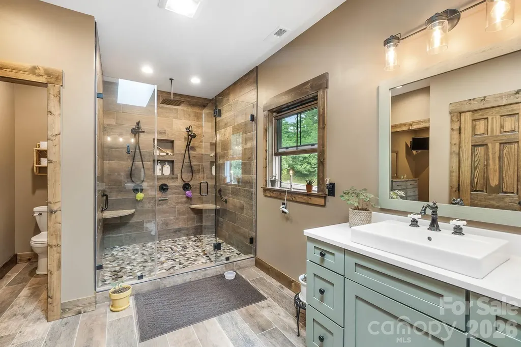 1009 Larkspur Trail Banner Elk NC 28604