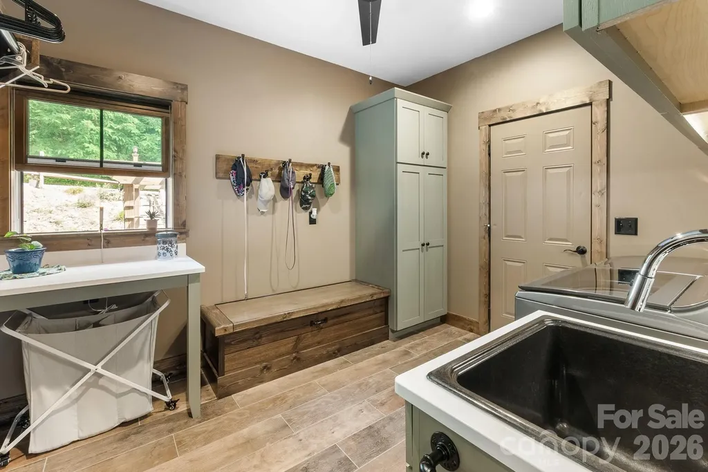 1009 Larkspur Trail Banner Elk NC 28604