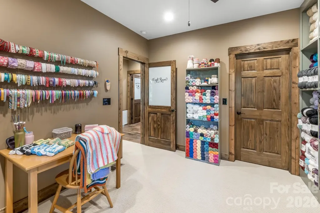 1009 Larkspur Trail Banner Elk NC 28604