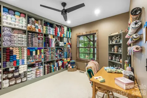 1009 Larkspur Trail Banner Elk NC 28604