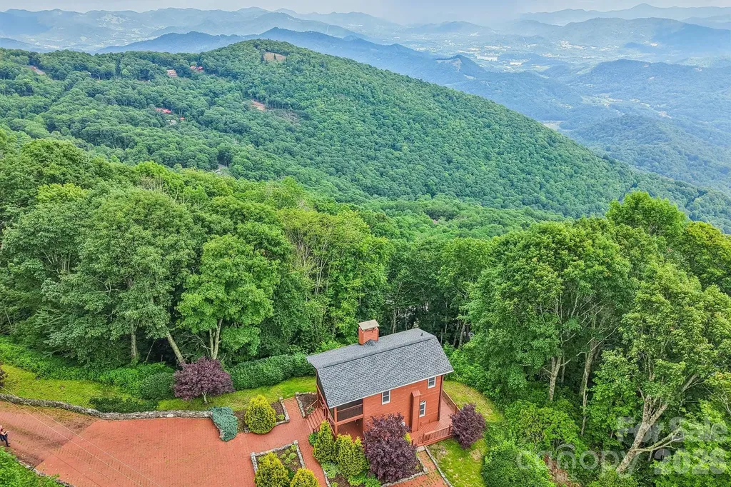 156 Simpson Lane Maggie Valley NC 28751