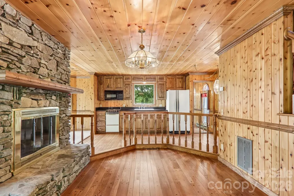 156 Simpson Lane Maggie Valley NC 28751
