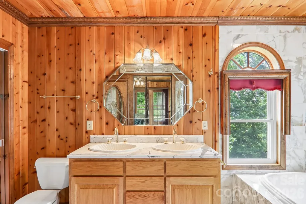 156 Simpson Lane Maggie Valley NC 28751