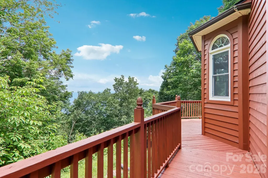 156 Simpson Lane Maggie Valley NC 28751