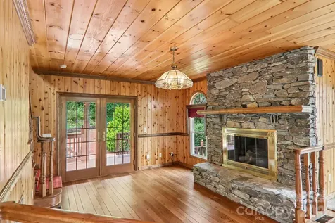 156 Simpson Lane Maggie Valley NC 28751