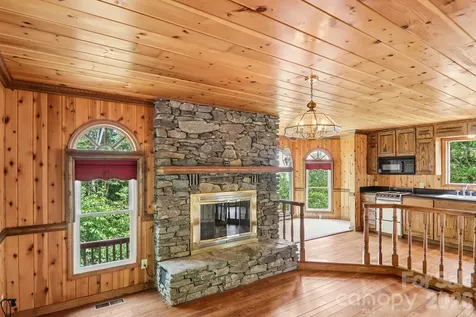 156 Simpson Lane Maggie Valley NC 28751