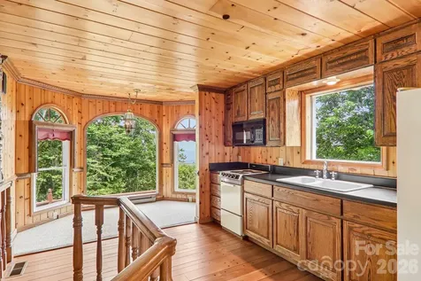 156 Simpson Lane Maggie Valley NC 28751