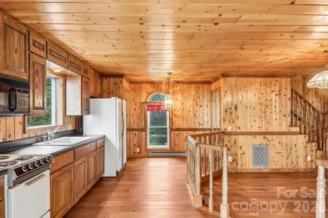 156 Simpson Lane Maggie Valley NC 28751