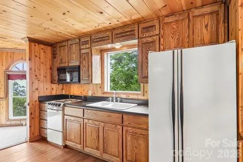 156 Simpson Lane Maggie Valley NC 28751
