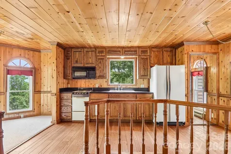 156 Simpson Lane Maggie Valley NC 28751