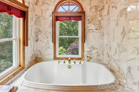 156 Simpson Lane Maggie Valley NC 28751