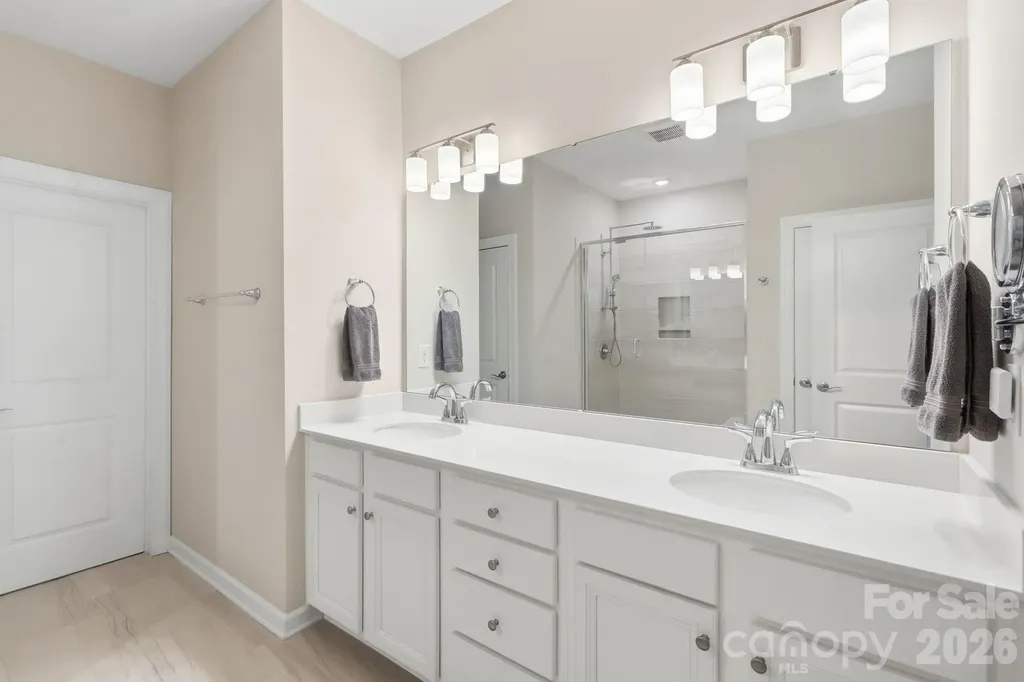 14419 Batteliere Drive Charlotte NC 28278