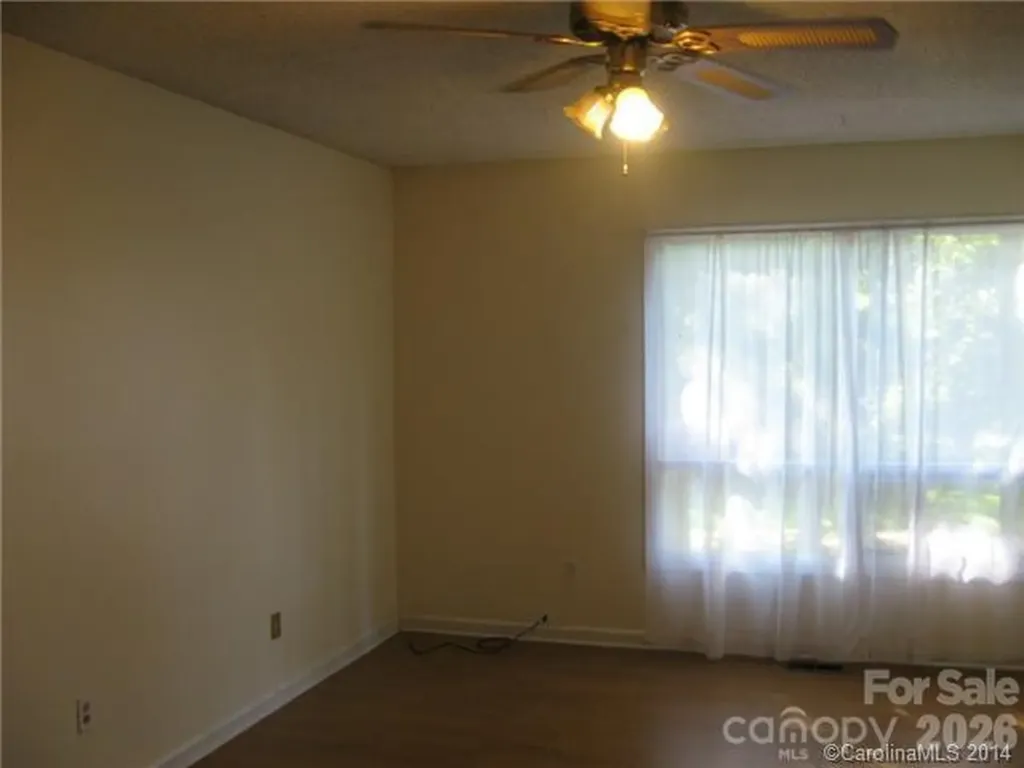 5322 Farm Pond Lane Charlotte NC 28212