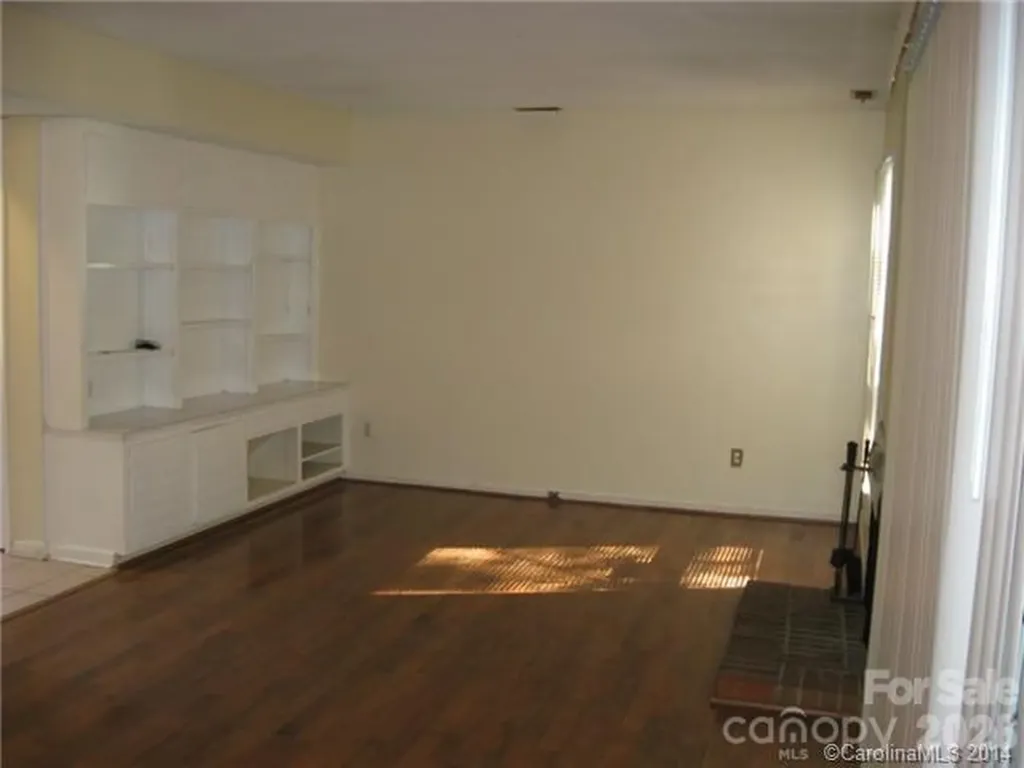 5322 Farm Pond Lane Charlotte NC 28212