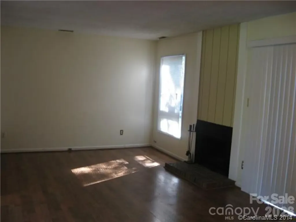 5322 Farm Pond Lane Charlotte NC 28212
