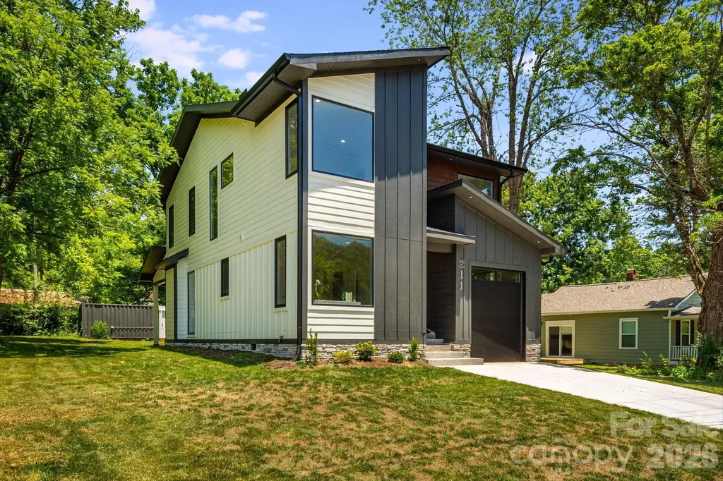 211 Ruby Avenue Black Mountain NC 28711