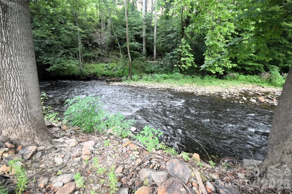 0000 Swift Stream Lane Waynesville NC 28785