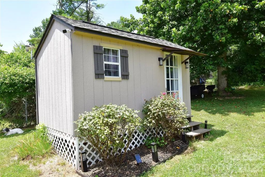 302 Watson Road Arden NC 28704
