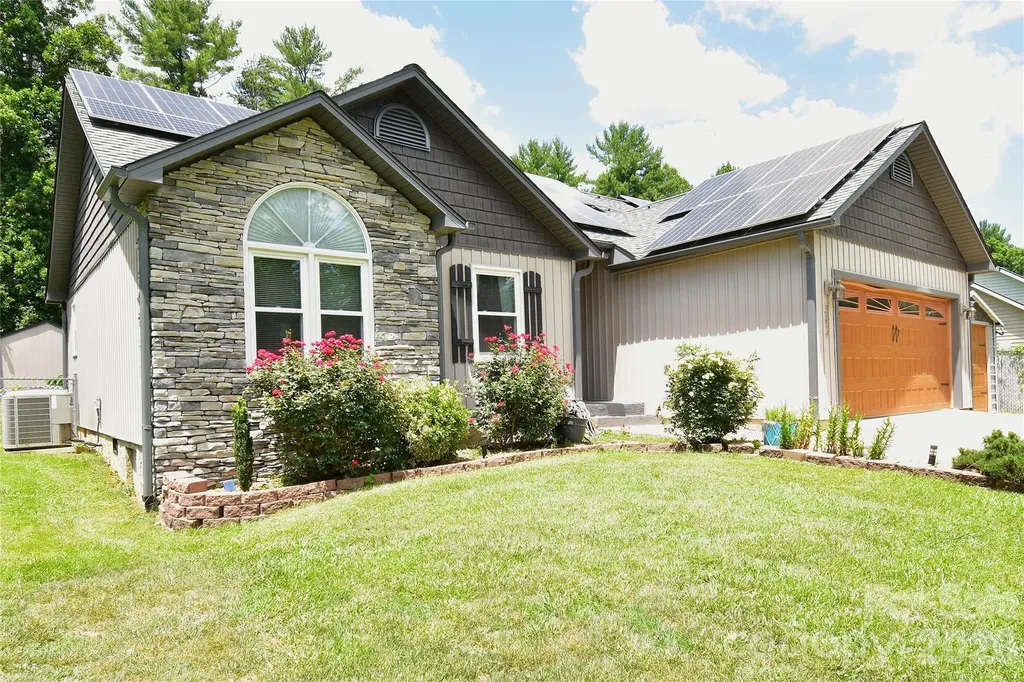 302 Watson Road Arden NC 28704