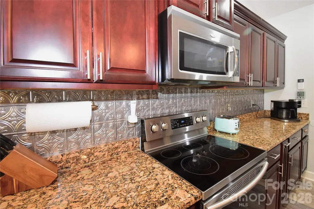302 Watson Road Arden NC 28704