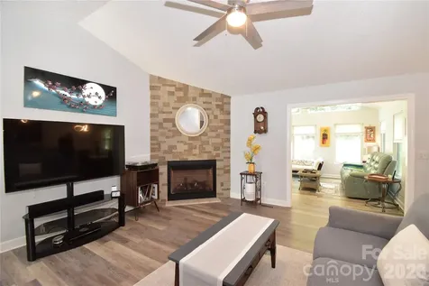 302 Watson Road Arden NC 28704