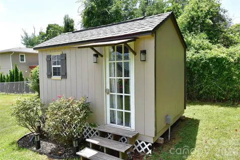 302 Watson Road Arden NC 28704